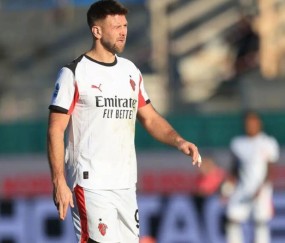 AC米兰新援菲尔克鲁格脚趾骨折，将缺阵数周|转会|意大利|米兰伤情|科莫|莱切_新浪体育_新浪新闻