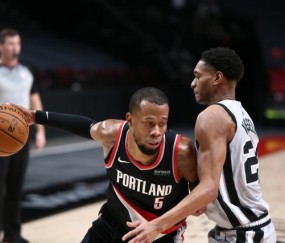 MK SPORT-CJ至少缺席4周 胡德能否成为利拉德的最佳搭档？